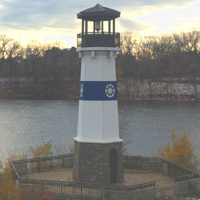 A lighthouse upstream from the locks seems strange, but it's fairly close to the falls and serves as fair warning to downstream traffic.